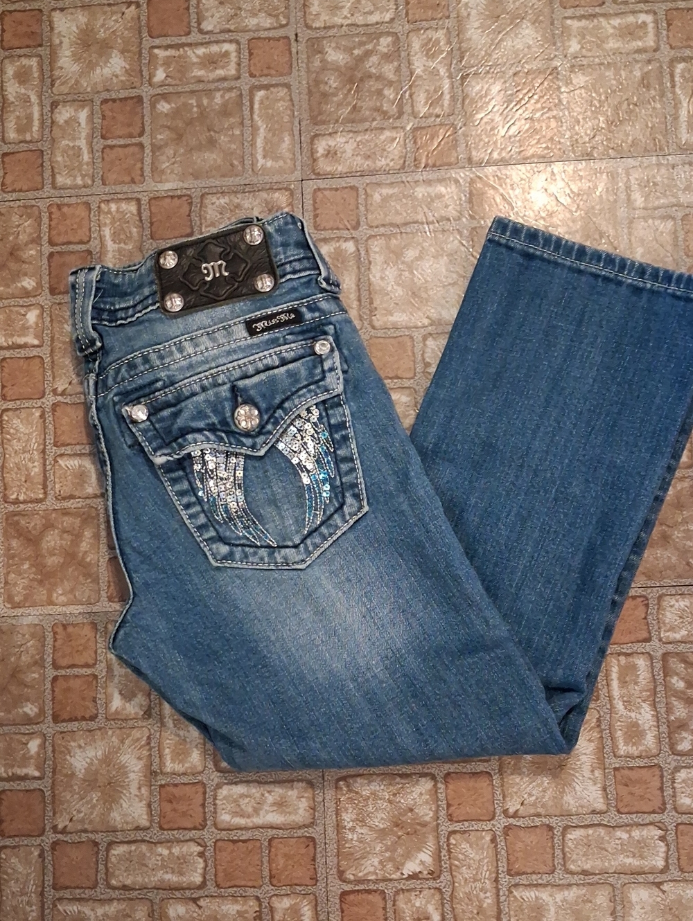 Miss Me Blue Sequin Wing Pocket Bootcut Capries Size 27